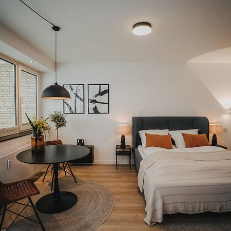 Downtown Apartment Mit Luxusbad Am Hafen Nur 5 Minuten Zu Fuss In Die Innenstadt Und Zum Bahnhof! 올덴부르크 외부 사진