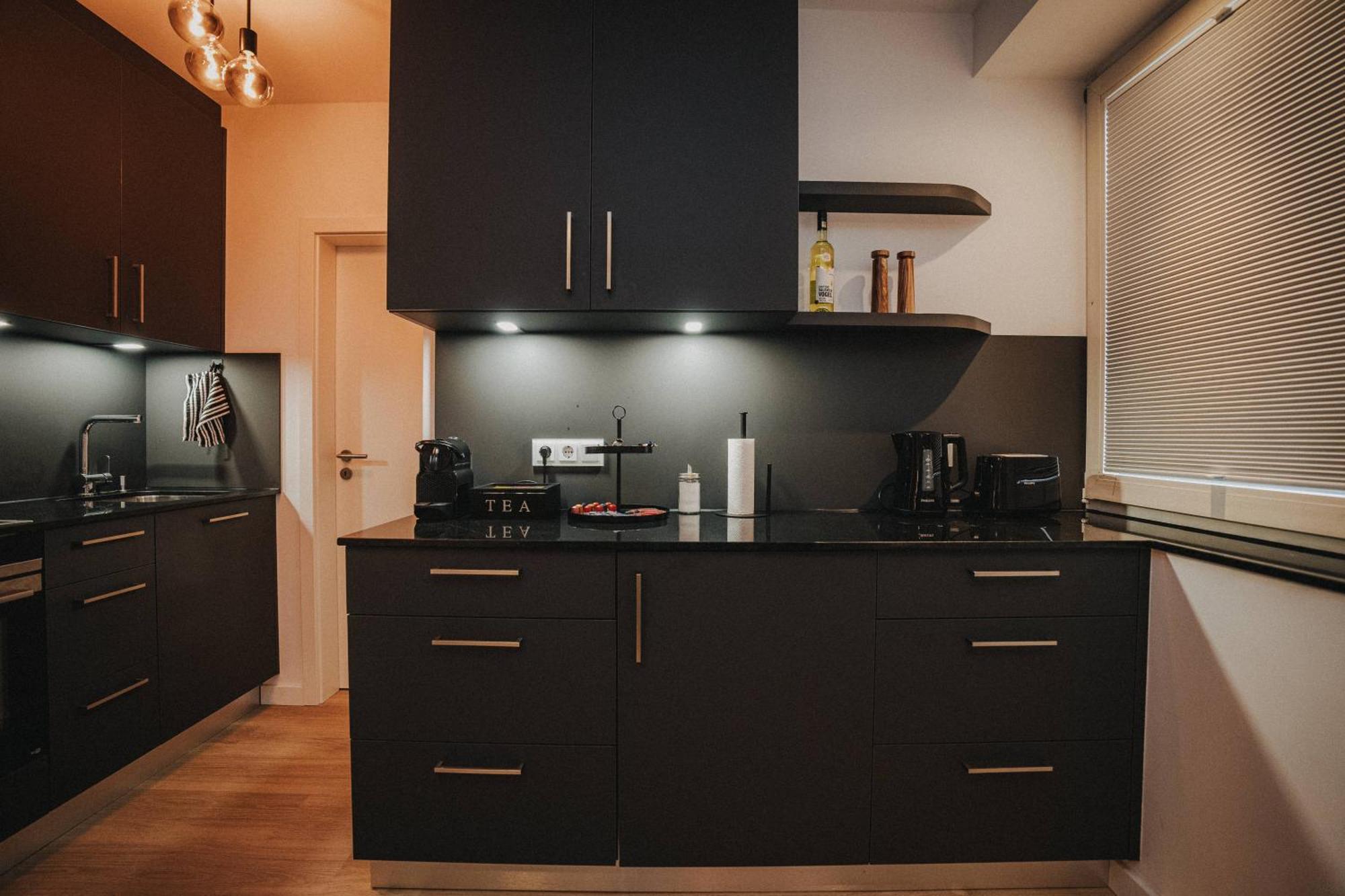 Downtown Apartment Mit Luxusbad Am Hafen Nur 5 Minuten Zu Fuss In Die Innenstadt Und Zum Bahnhof! 올덴부르크 외부 사진