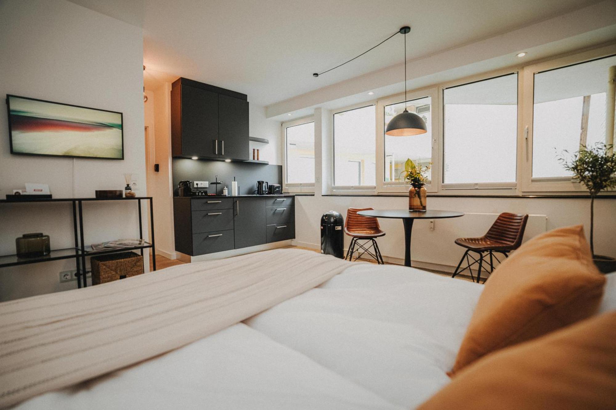 Downtown Apartment Mit Luxusbad Am Hafen Nur 5 Minuten Zu Fuss In Die Innenstadt Und Zum Bahnhof! 올덴부르크 외부 사진