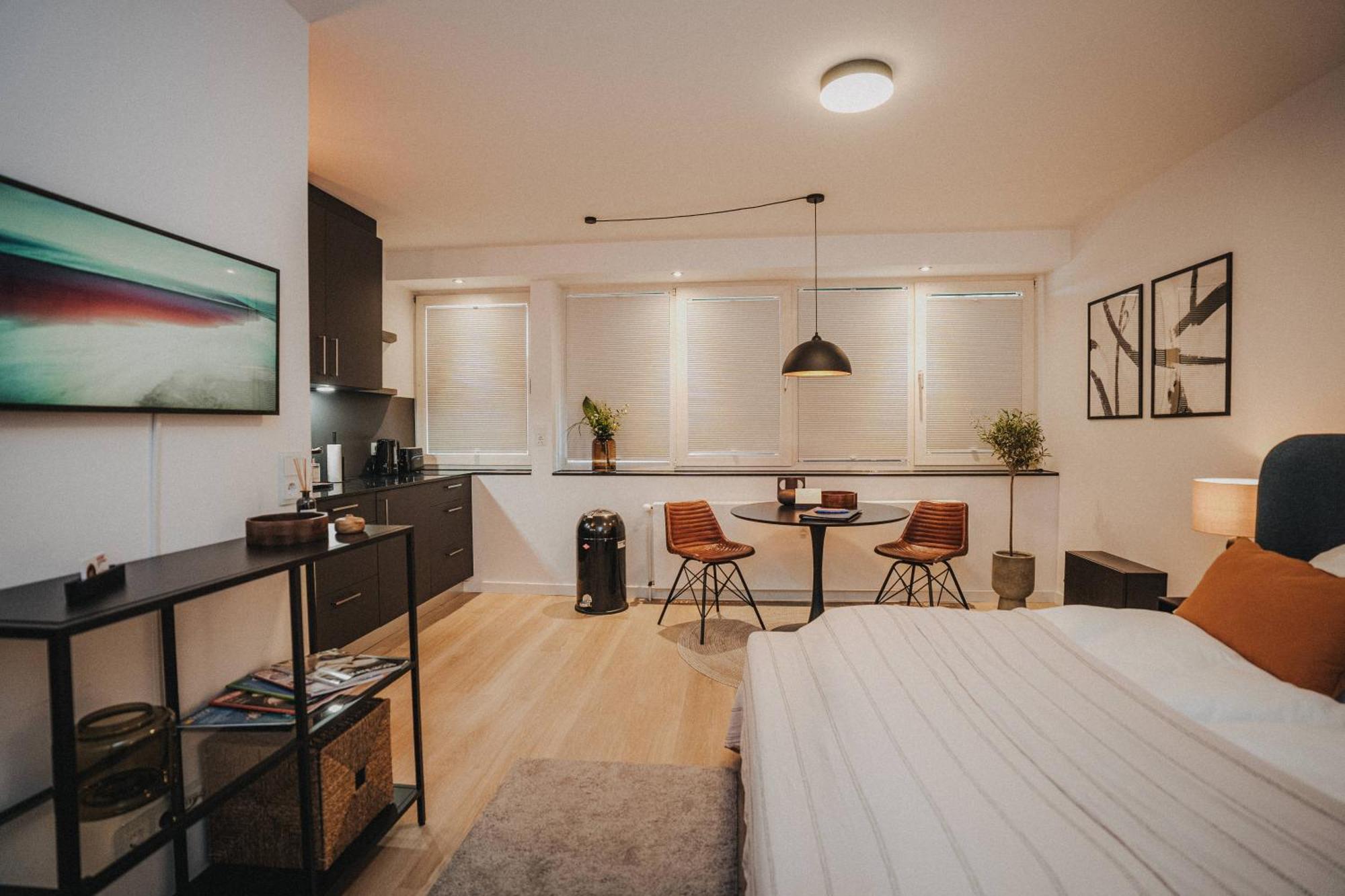 Downtown Apartment Mit Luxusbad Am Hafen Nur 5 Minuten Zu Fuss In Die Innenstadt Und Zum Bahnhof! 올덴부르크 외부 사진